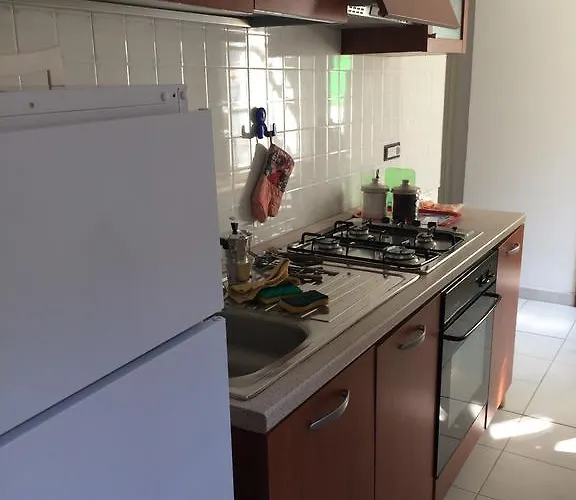 L'arco Di Corso Garibaldi 202 *